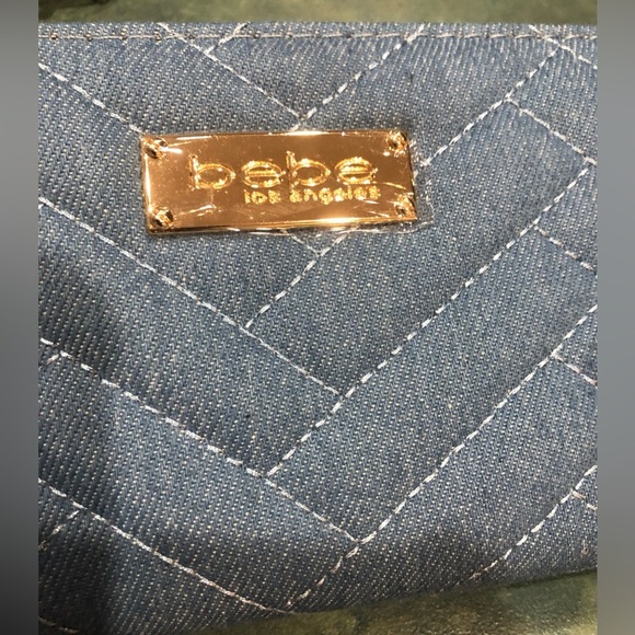 Bebe blue denim quilted puffy zip around wallet wristlet clutch new - Picture 11 of 13